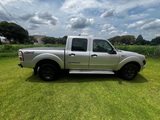 FORD RANGER 3.0 LIMITED 4X4 CD 16V TURBO ELETRONIC DIESEL 4P MANUAL